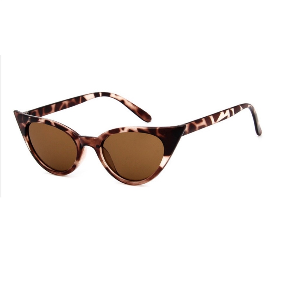 Leopard cat eye glasses